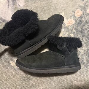 UGG Black bailey button mini Boot with Shearling Cuff